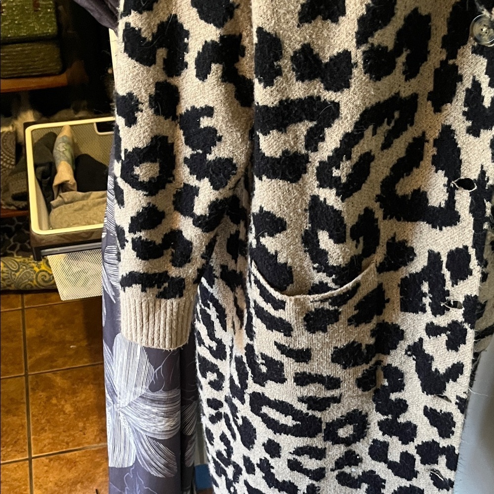 Torrid Brown & Black Animal Print “Coatigan” Long Cardigan Sweater Size 1 - Picture 3 of 7